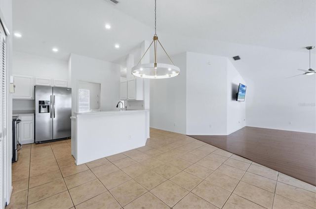 4921 THAMES LANE, Sarasota, FL 34238