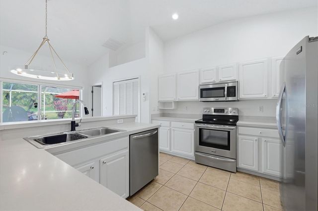 4921 THAMES LANE, Sarasota, FL 34238