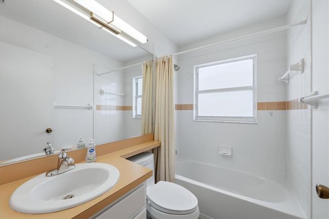 4921 THAMES LANE, Sarasota, FL 34238