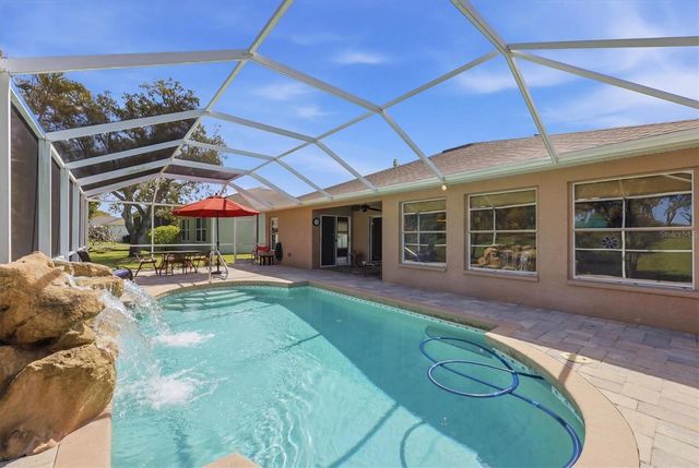 4921 THAMES LANE, Sarasota, FL 34238