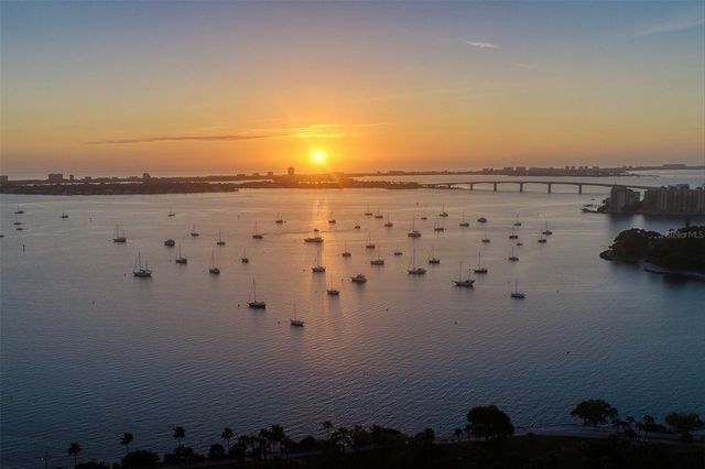 4921 THAMES LANE, Sarasota, FL 34238