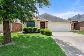 302 Blake Lane, Midlothian, TX 76065