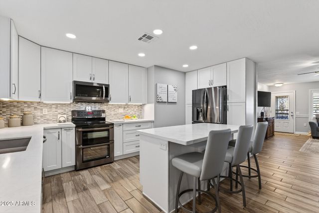 13123 W WILDWOOD Drive, Sun City West, AZ 85375