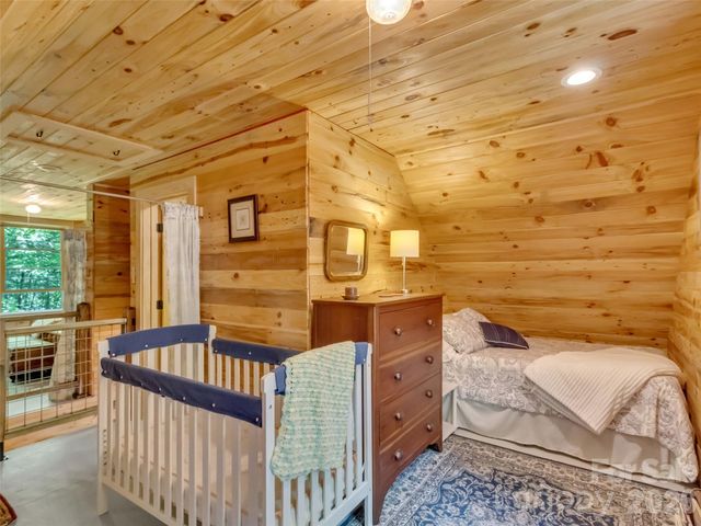 85 Lady Slipper Trail, Hot Springs, NC 28743