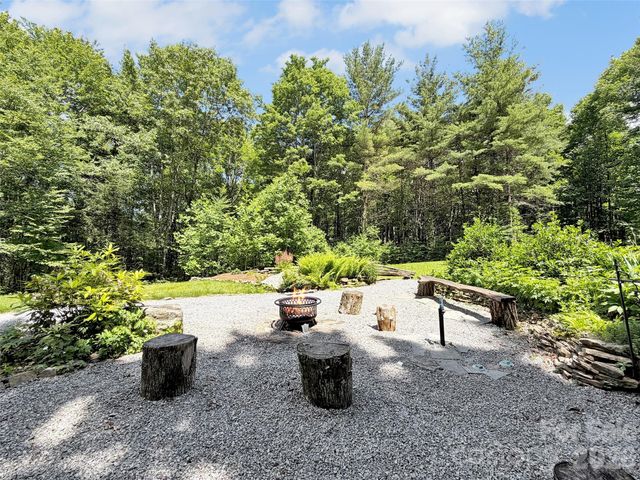 85 Lady Slipper Trail, Hot Springs, NC 28743