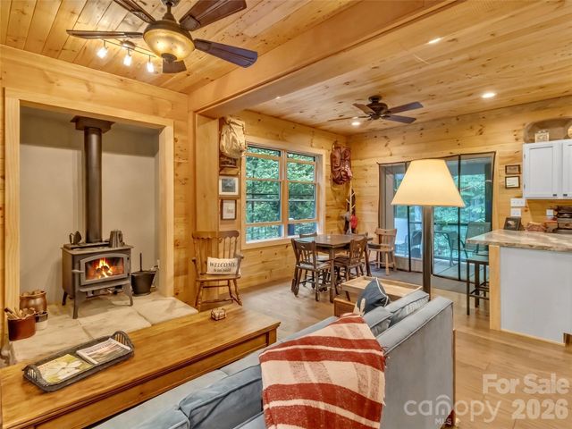 85 Lady Slipper Trail, Hot Springs, NC 28743