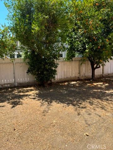 629 E Latham Avenue, Hemet, CA 92543