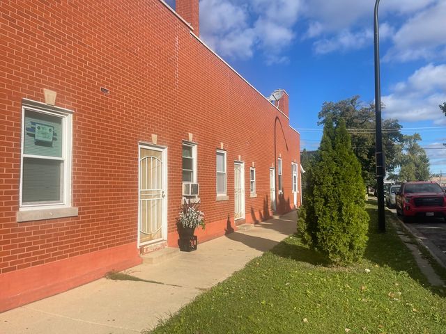 5500 W 23rd Street, Cicero, IL 60804