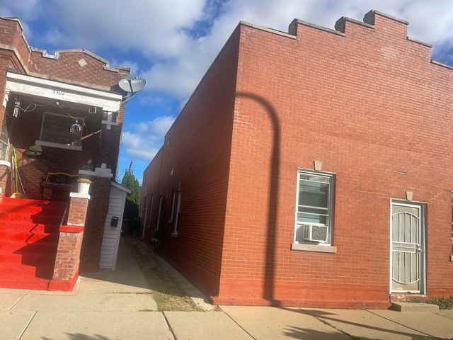 5500 W 23rd Street, Cicero, IL 60804