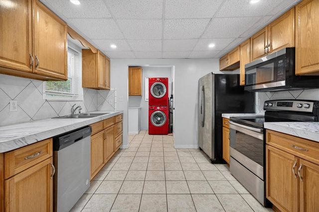 2303 MAHONEY AVENUE, Leesburg, FL 34748