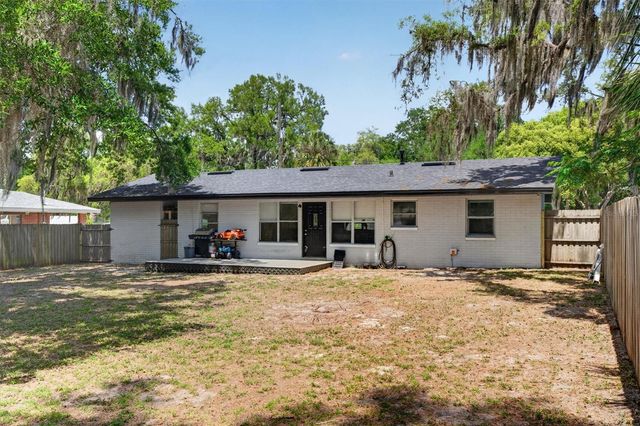 2303 MAHONEY AVENUE, Leesburg, FL 34748