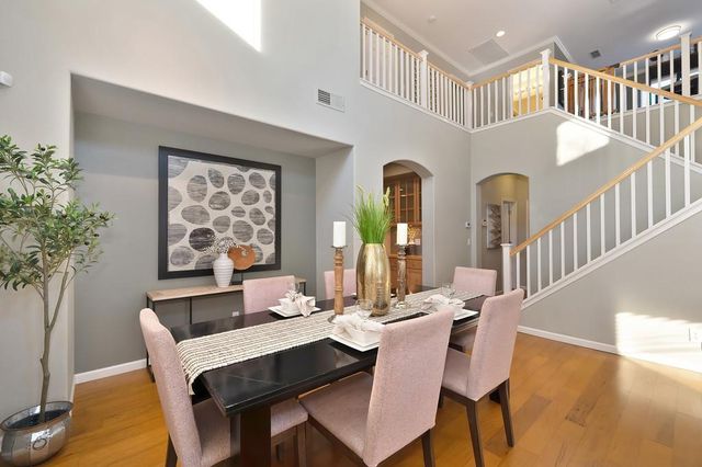 910 Lighthouse Dr, West Sacramento, CA 95605