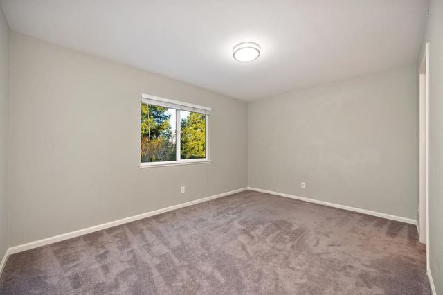 910 Lighthouse Dr, West Sacramento, CA 95605