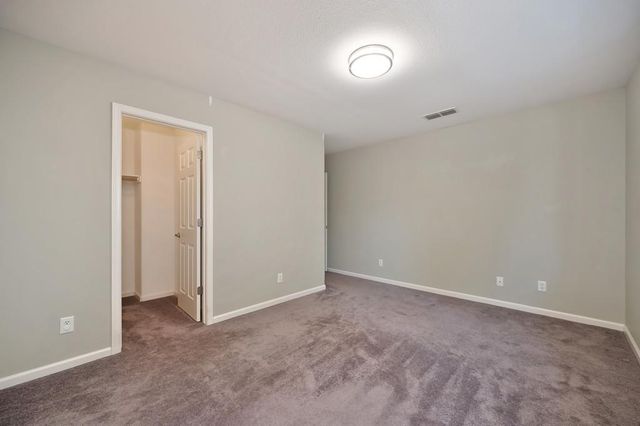 910 Lighthouse Dr, West Sacramento, CA 95605