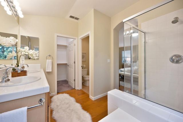 910 Lighthouse Dr, West Sacramento, CA 95605