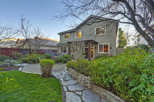 910 Lighthouse Dr, West Sacramento, CA 95605