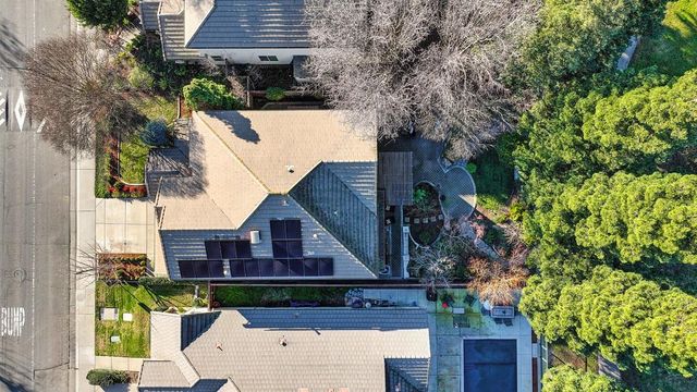 910 Lighthouse Dr, West Sacramento, CA 95605