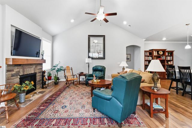 108 Mayfly Way, Simpsonville, SC 29680