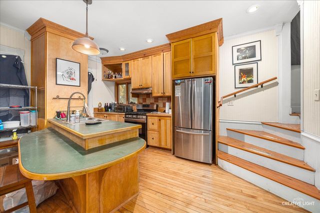 315 Congdon Avenue, Elgin, IL 60120