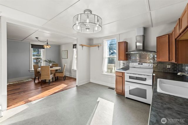 1103 Cogean Avenue, Bremerton, WA 98337