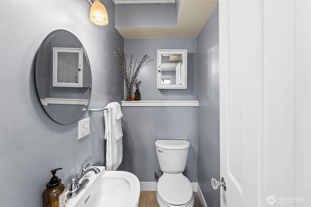 1103 Cogean Avenue, Bremerton, WA 98337