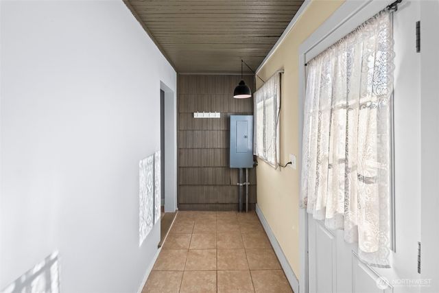 1103 Cogean Avenue, Bremerton, WA 98337