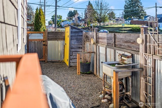 1103 Cogean Avenue, Bremerton, WA 98337