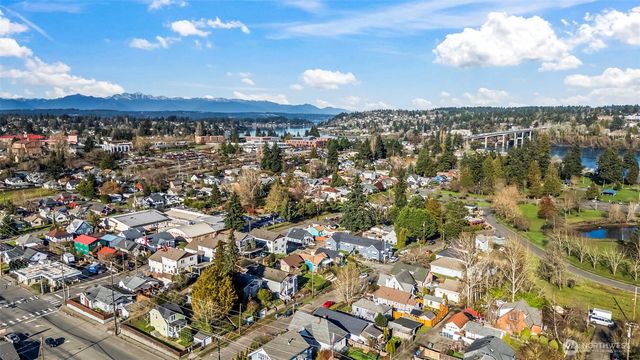 1103 Cogean Avenue, Bremerton, WA 98337