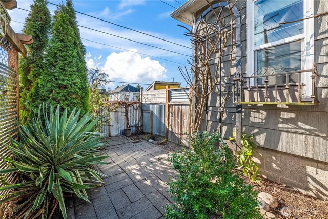 1103 Cogean Avenue, Bremerton, WA 98337