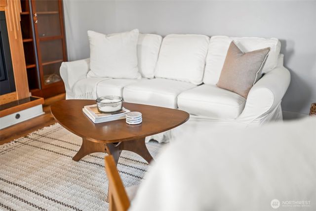 1103 Cogean Avenue, Bremerton, WA 98337