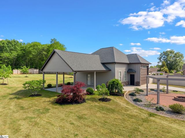 640 Double Bridge Road, Boiling Springs, SC 29316