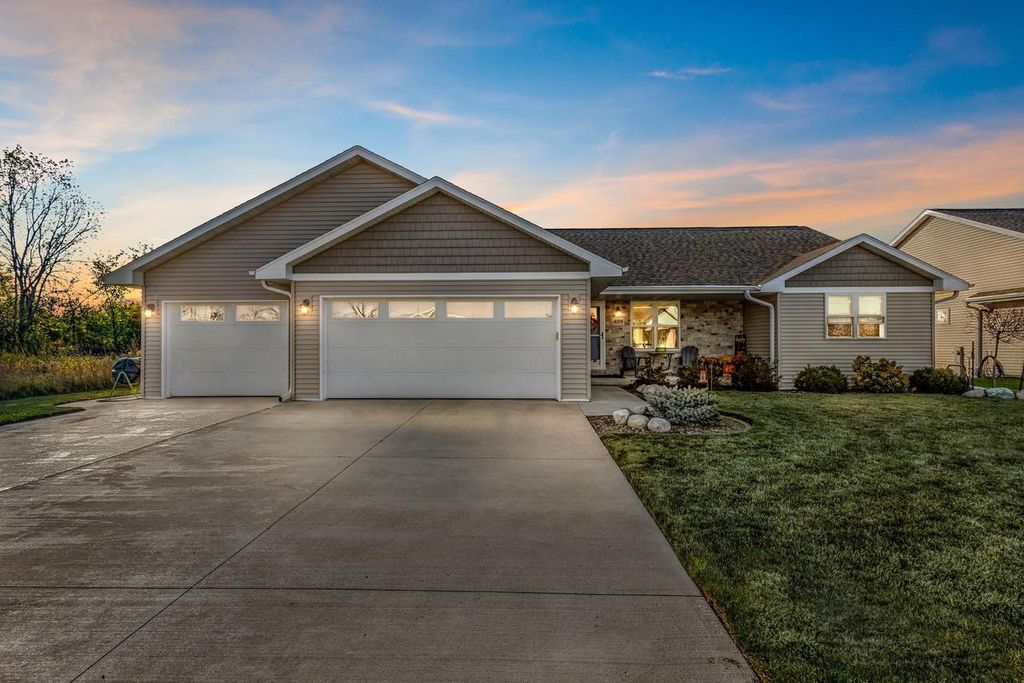 3024 SCARLET OAK ROAD, De Pere, WI 54115