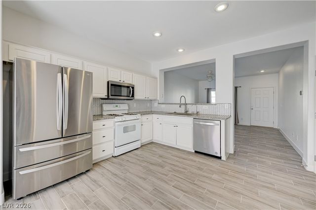 7439 Mariposa Grove Street, Las Vegas, NV 89139