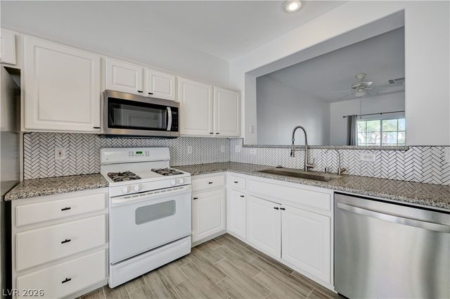 7439 Mariposa Grove Street, Las Vegas, NV 89139