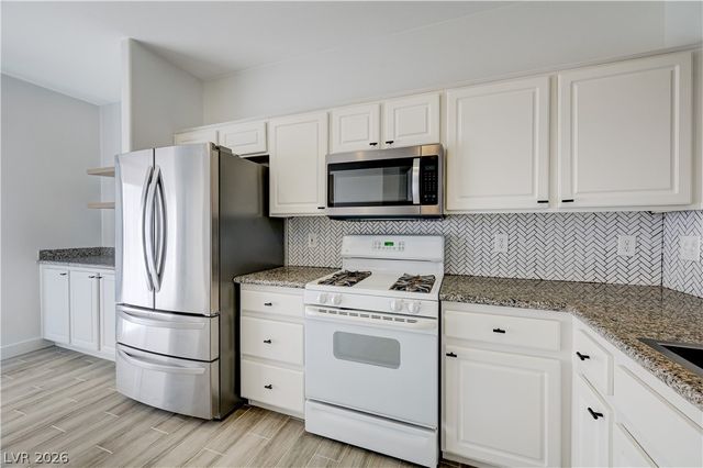 7439 Mariposa Grove Street, Las Vegas, NV 89139