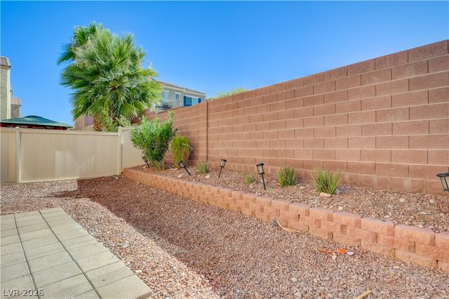 7439 Mariposa Grove Street, Las Vegas, NV 89139