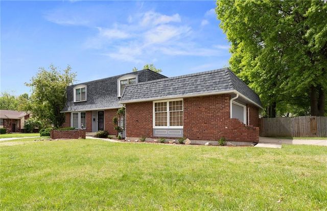 9714 Shepherds Drive, Kansas City, MO 64131