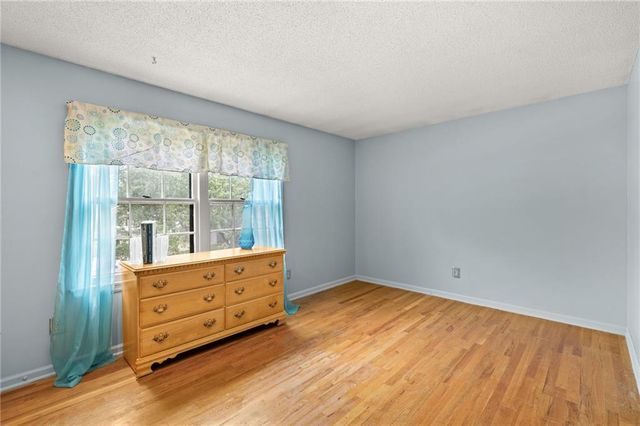 9714 Shepherds Drive, Kansas City, MO 64131