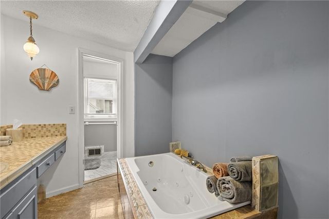 9714 Shepherds Drive, Kansas City, MO 64131