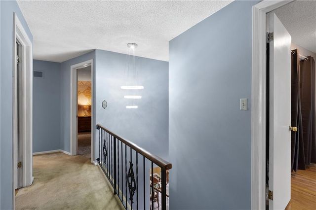 9714 Shepherds Drive, Kansas City, MO 64131