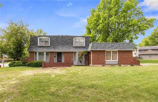 9714 Shepherds Drive, Kansas City, MO 64131