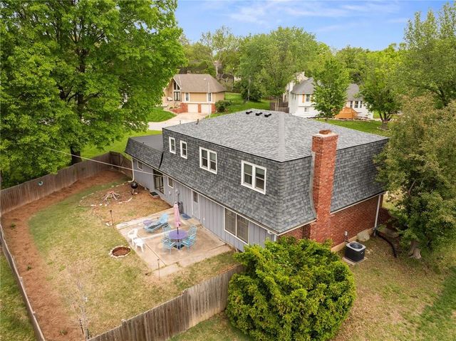 9714 Shepherds Drive, Kansas City, MO 64131