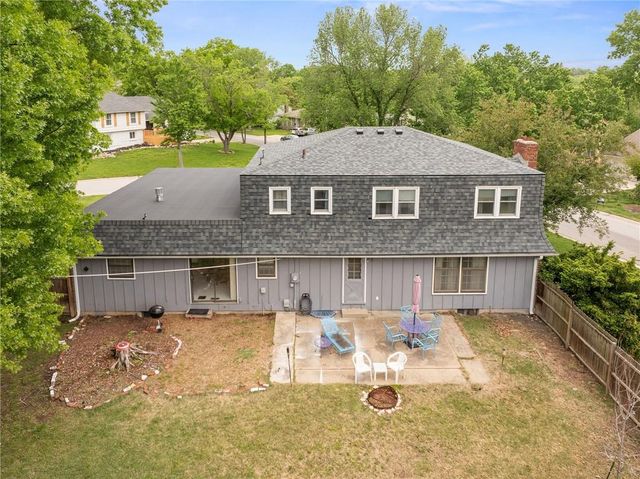 9714 Shepherds Drive, Kansas City, MO 64131