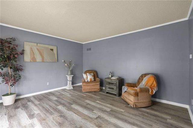 9714 Shepherds Drive, Kansas City, MO 64131