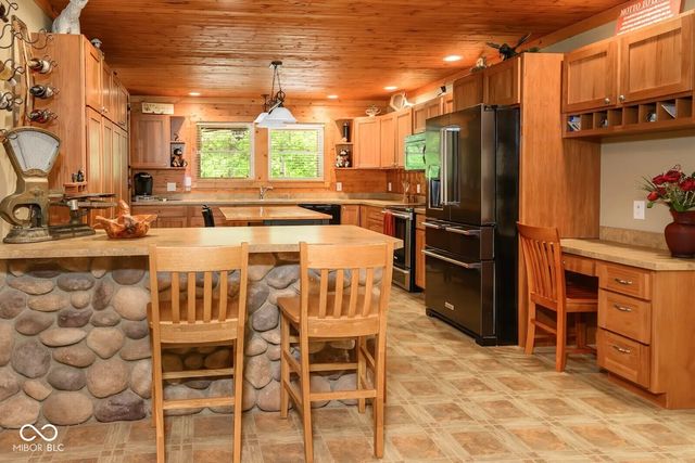 8825 W Evans, Bloomington, IN 47403