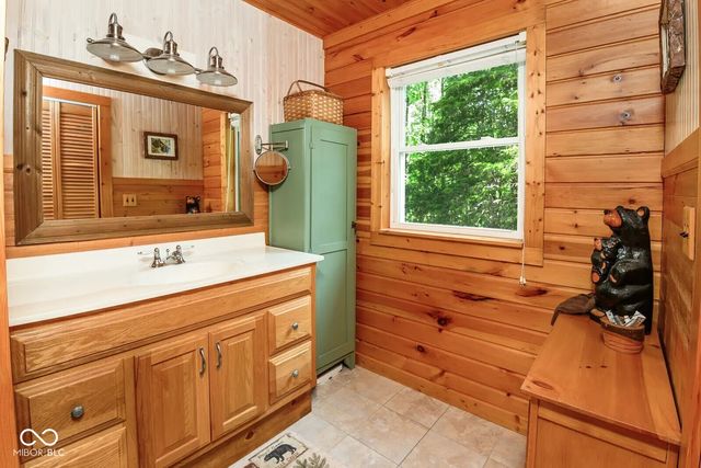 8825 W Evans, Bloomington, IN 47403