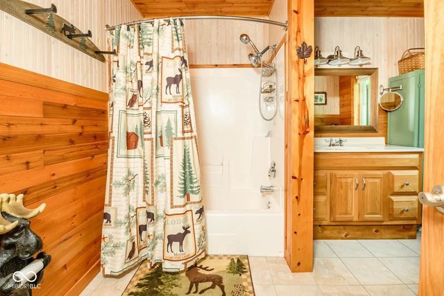 8825 W Evans, Bloomington, IN 47403