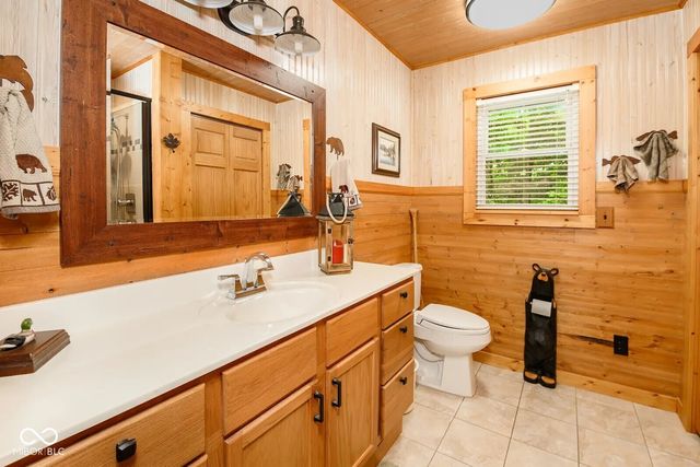 8825 W Evans, Bloomington, IN 47403