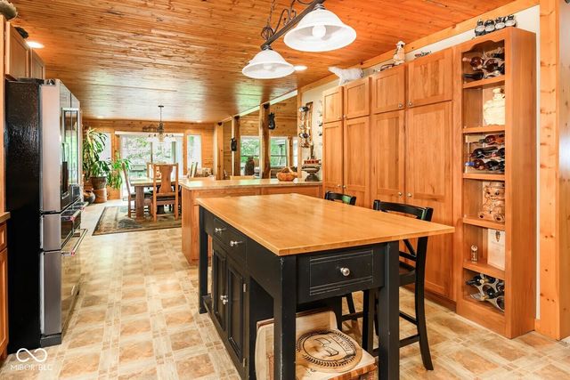 8825 W Evans, Bloomington, IN 47403