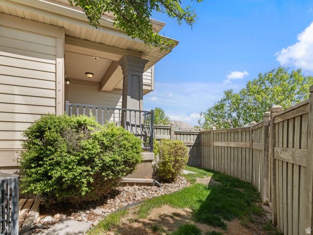 9328 N OAKLAND HILLS DR, Eagle Mountain, UT 84005